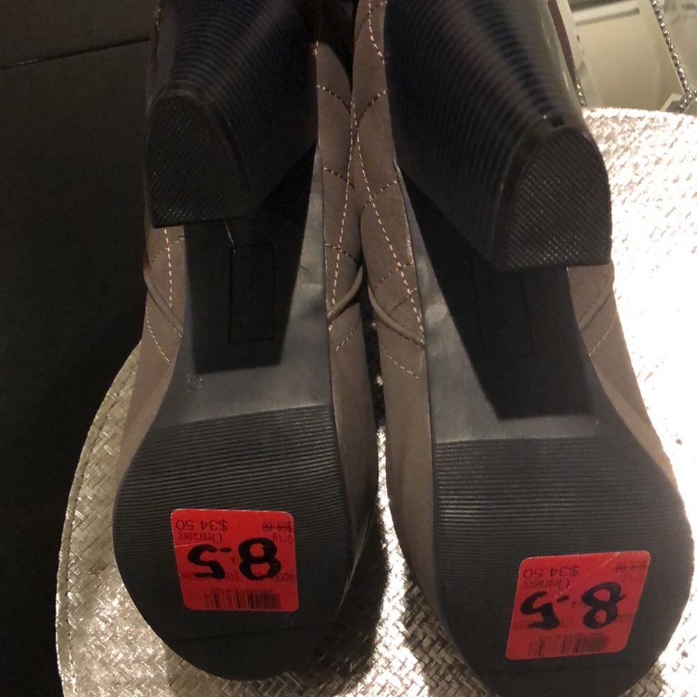 Women’s Madden Girl Heels size 8.5 - Picture 3 of 3